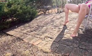 Public Urination Amateur Pee Pussy