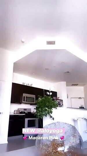 Vale Genta's Ass in Spandex, Total Showoff