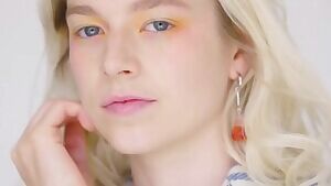 Hunter Schafer is so fucking cute!