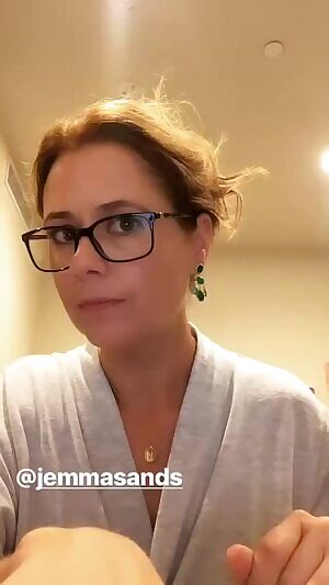 Jenna Fischer in glasses and a robe, aka my fucking dream. This is doing it for me