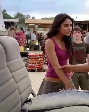 Vanessa Hudgens in that outfit... Hnnnngggg...