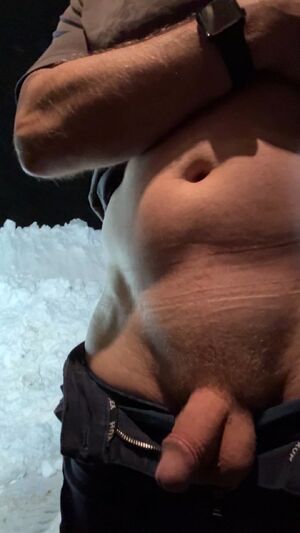 Male Pissing Amateur Cock Homemade NSFW