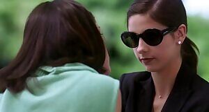 Sarah Michelle Gellar and Selma Blair First Kiss