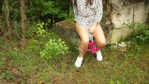 Upskirt Tease Amateur Exhibitionist Flashing Natural