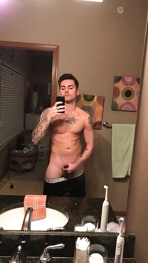 Let’s sext 😛 Pm me