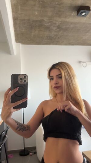 Natural Tits Latina