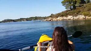 PUSSY PLAY & Exhibitionism during KAYAKING - amateur