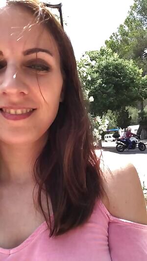 She didn't see anything... right?! ;)