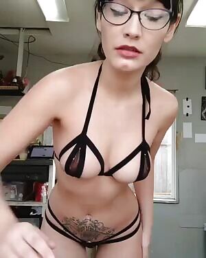 The Bikini Barista r/AllPornGifs