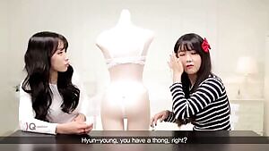 Jisook and Hyunyoung talking thongs
