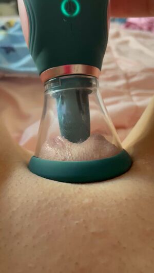 Pussy Pump Labia