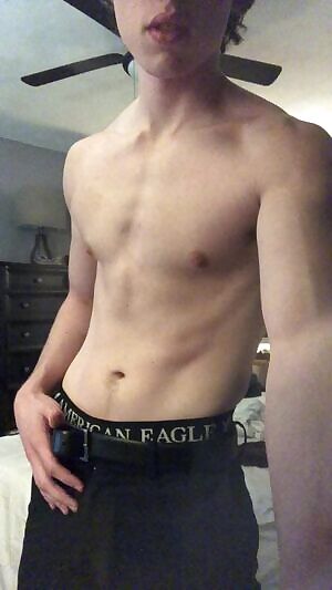 Why can’t I take belts off this smooth in person 😭