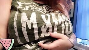 Someone come play with me 😜