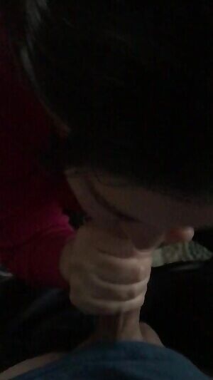 Got to end 2018 sucking another cock and texting hubby. Happy new year!