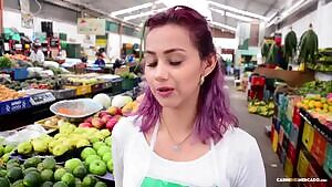 International Hottie of the Week!