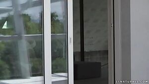 18 years old all natural girl