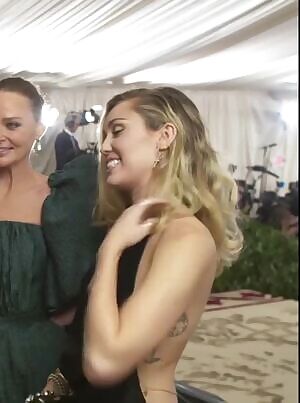 Exposed back Miley is the sexiest christian