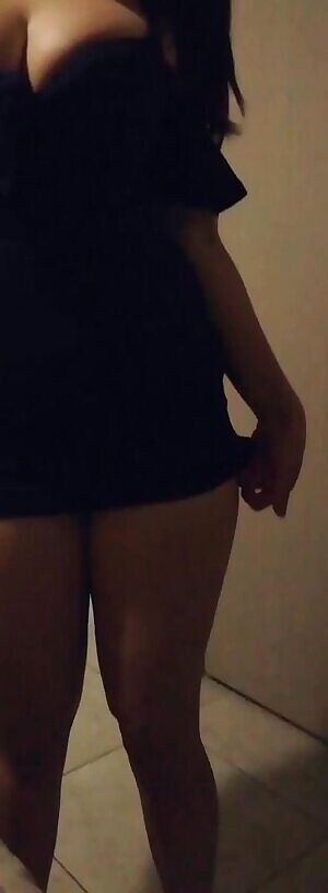 Last chance to take me home for Xmas, send me inbox!