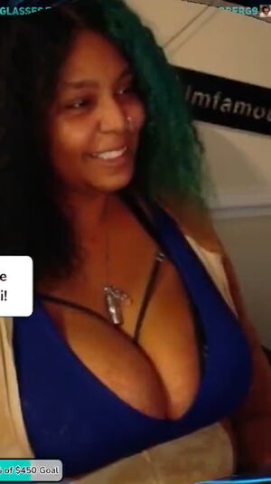 Pancake Tits Boobs MILF NSFW OnlyFans