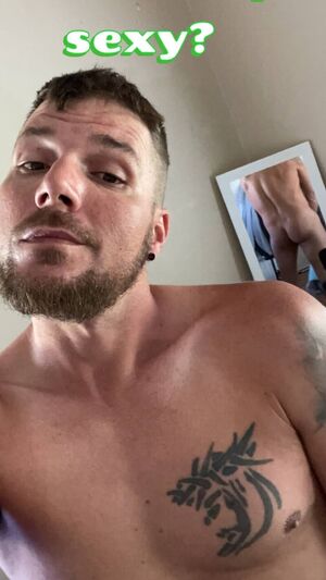 Sexy Exhibition Amateur Bisexual Cock Dad