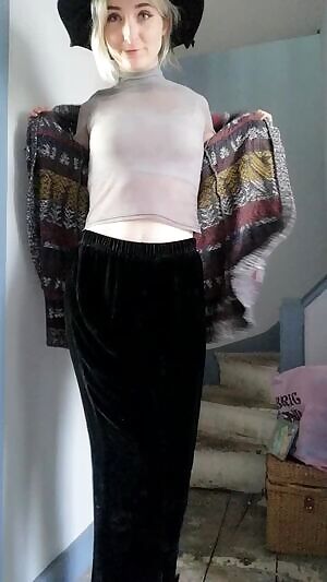 Sound is off as i was talking to my manager down the stairs 💁🏻‍♀️