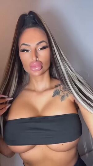 Huge Fake Boobs Big Tits Bimbo