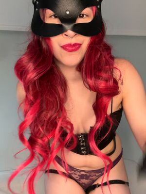 Lips & Tongues Domina Dominatrix Domme