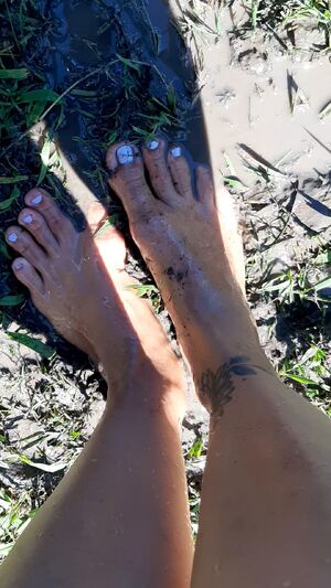 Trampling Amateur Big Tits Cum On Feet