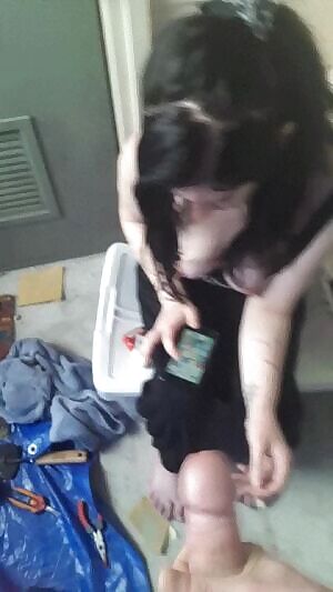 28m 22f hey new here. Blasting gf while she smokes a cig