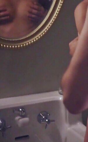 Lizzy Caplan - Masters of Sex