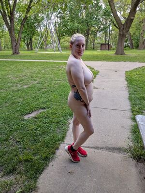 Outdoor Showcase Amateur Ass Big Tits