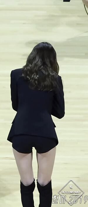 WJSN - Back view - DAWON, EXY, SEOLA & BONA