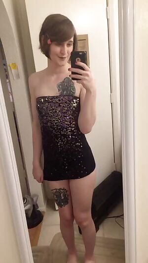 I love sparkles. Also, being a horny little slut 😘