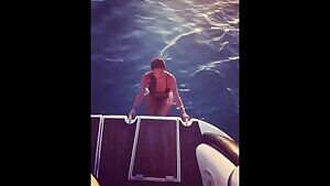 Nicole Scherzinger Twerking in a Bikini