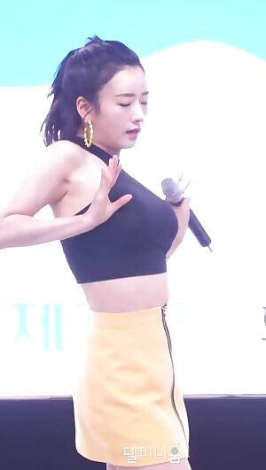 Apink - Bouncy Bomi