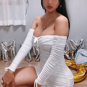 I'm not her, but I wish I had that dress...