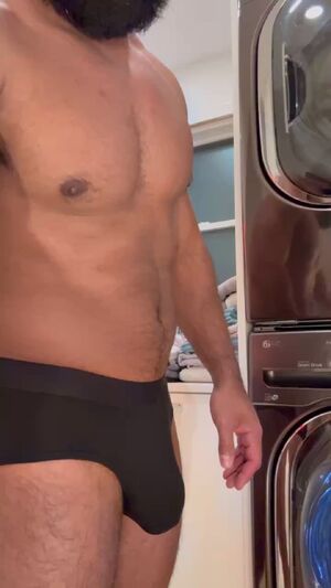 Freeballing Amateur Bulge BulgeXXL Hung