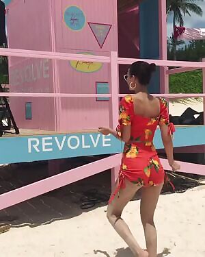 Victoria Justice dancing like a really cute slut
