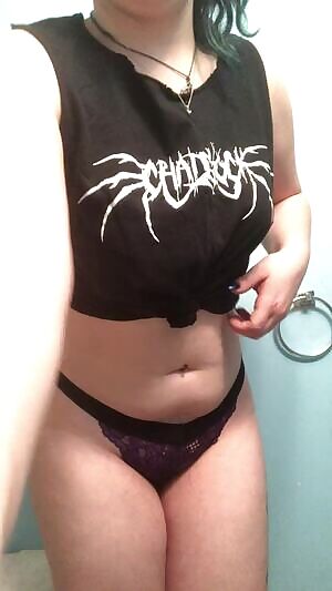 A boob drop for the last day o classes 💕