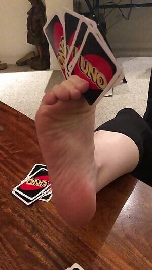 Foot winning at uno