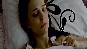 Natalie Portman masturbating to her scene with Mila Kunis in Black Swan