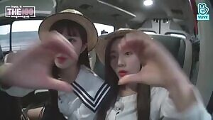fromis_9 Hayoung and Jiwon