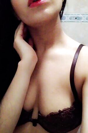 First time posting. What do you guys think of my lips? 💋