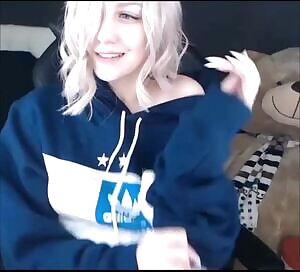 Cutie Takes Off The Hoodie