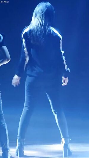 RED VELVET Irene Godly figure