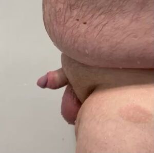 Male Pissing Chubby Golden Shower Pee