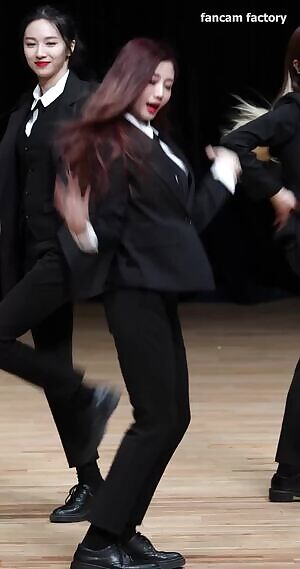 Cherry Bullet - Yuju Showing Off Her Ass