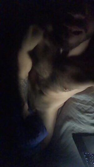 Are you focused on the tongue or the blanket 😉