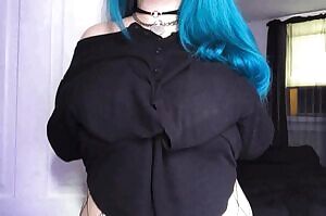 Some spooky sweater tiddies, a request I couldn’t refuse 👻