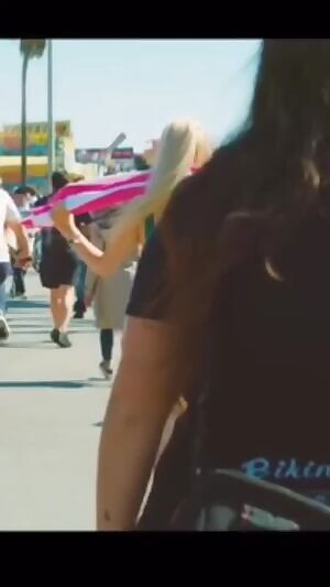 TheNumeraUna’s big butt eating her shorts